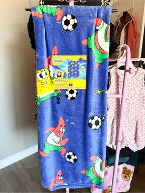 SpongeBob SquarePants Blue Plush Soccer Throw Blanket